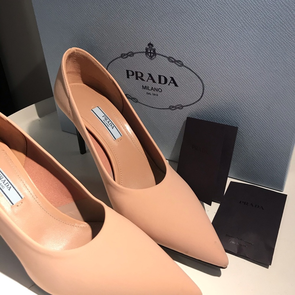 Prada neoprene pump 85
